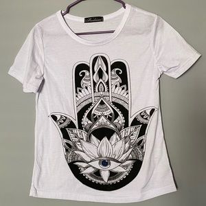 Women’s Hamsa Hand Evil Eye Graphic T-Shirt Size S